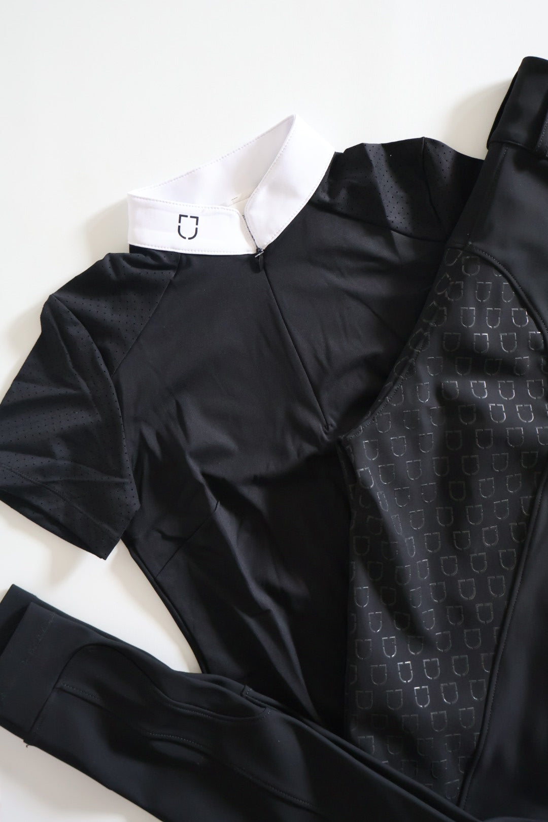 Zendaya kompressions ridebukser + Gratis sort MiCo kortærmet perf. bluse