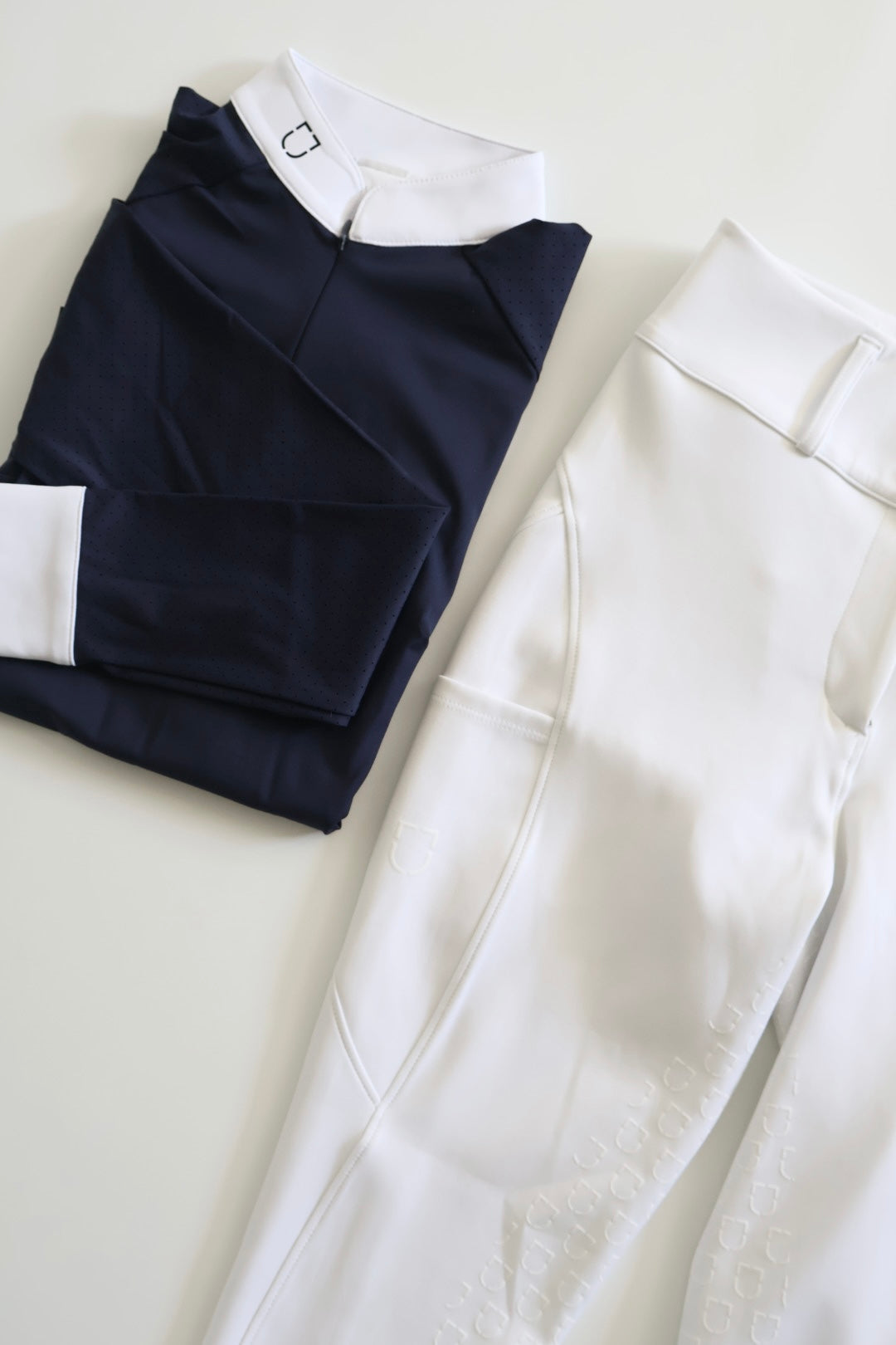 Zendaya competition ridebukser + Gratis navy MiCo langærmet perf. bluse