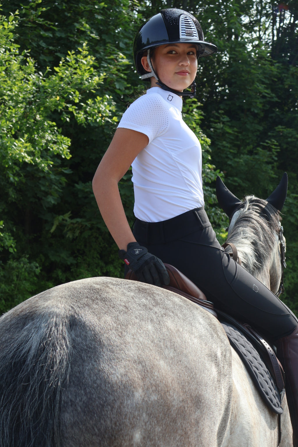 Zendaya competition ridebukser + Gratis hvid MiCo kortærmet perf. bluse