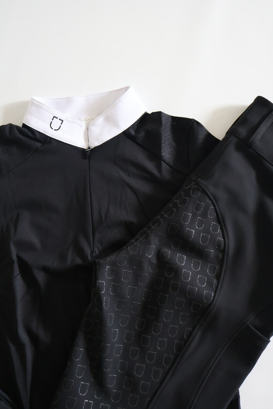 Zendaya kompressions ridebukser + Gratis sort MiCo kortærmet perf.  bluse