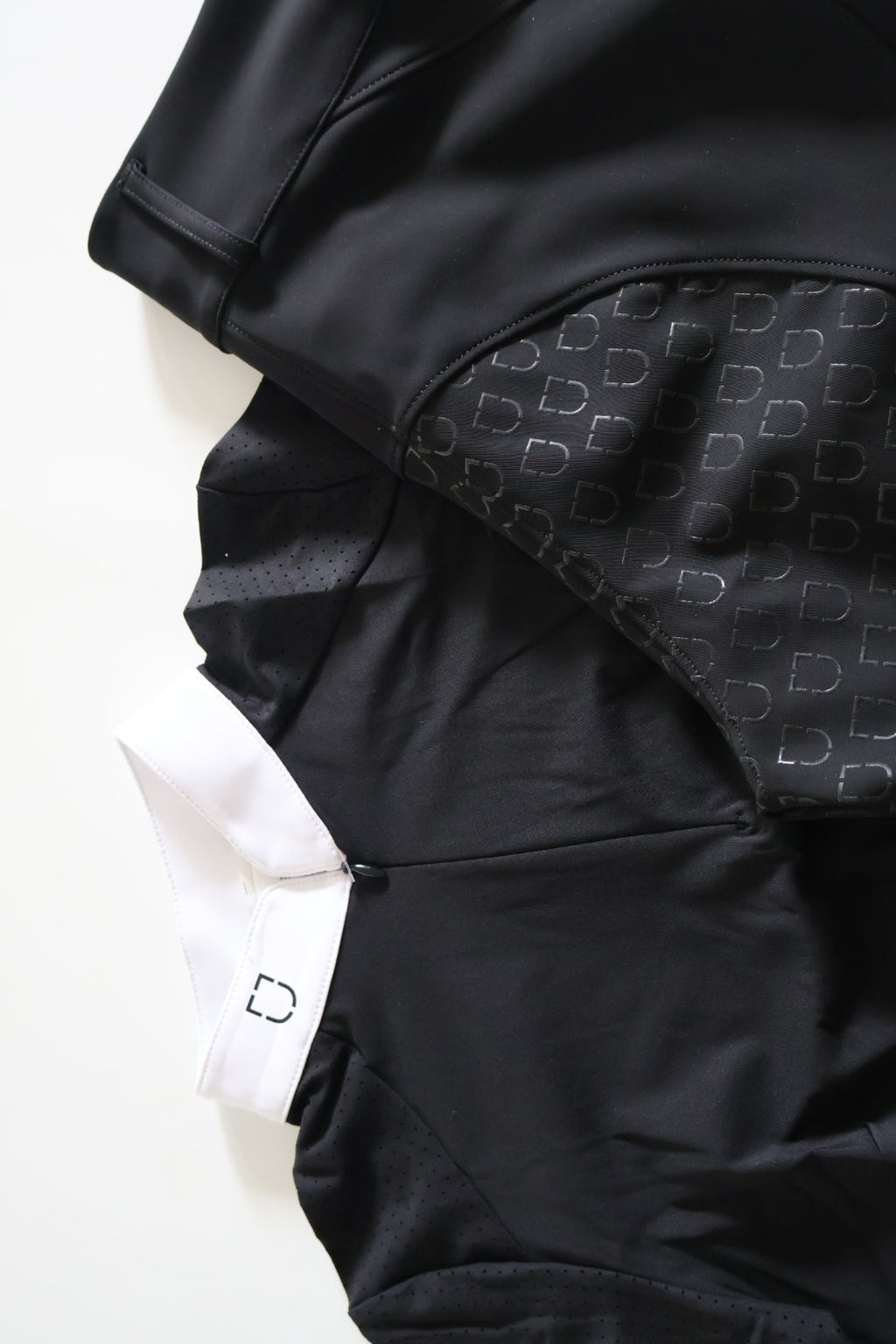Zendaya kompressions ridebukser + Gratis sort MiCo kortærmet perf.  bluse