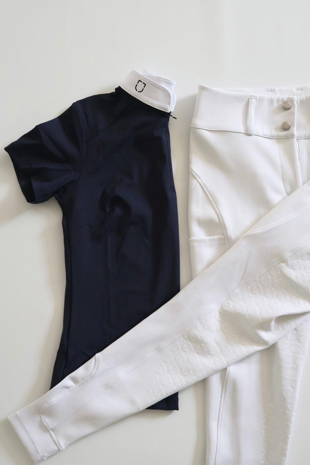 Zendaya competition ridebukser + Gratis navy MiCo kortærmet perf.  bluse