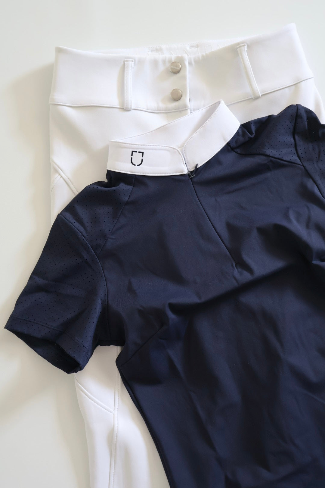 Zendaya competition ridebukser + Gratis navy MiCo kortærmet perf.  bluse