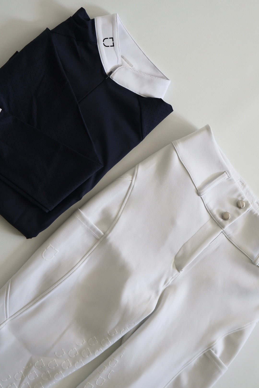 Zendaya competition ridebukser + Gratis navy MiCo langærmet perf. bluse